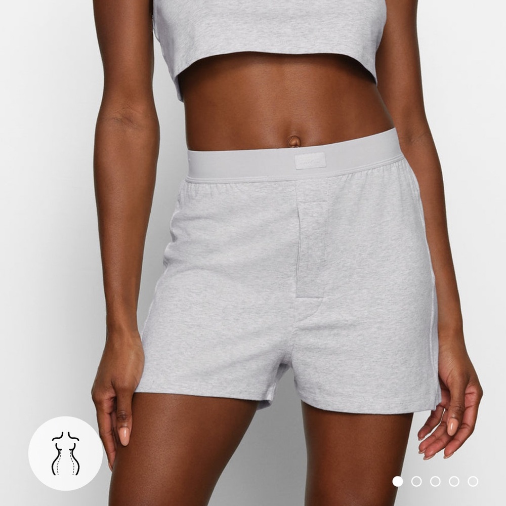 NWT SKIMS Gray Women's Shorts in Small